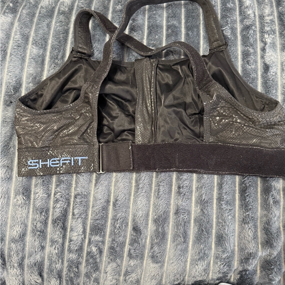 SHEFIT Black Snake Pattern Sports Bra - Picture 2 of 6
